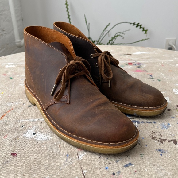 CLARKS DESERT BOOTS / SIZE 10 M / Beeswax Leather - Picture 1 of 12